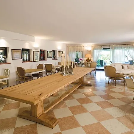 Like Boutique Hotel 3*