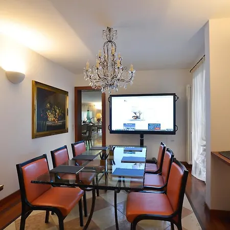 Like Boutique Hotel